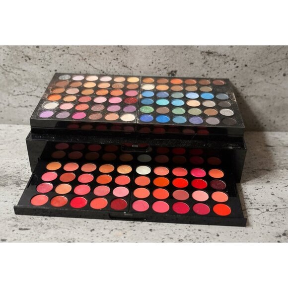 Bebe Full Service Eyeshadow Palette - Picture 4 of 5